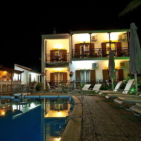 Pegasus Apartments Stafylos Buitenkant foto