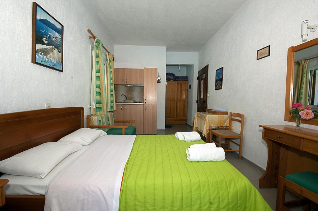 Pegasus Apartments Stafylos Kamer foto
