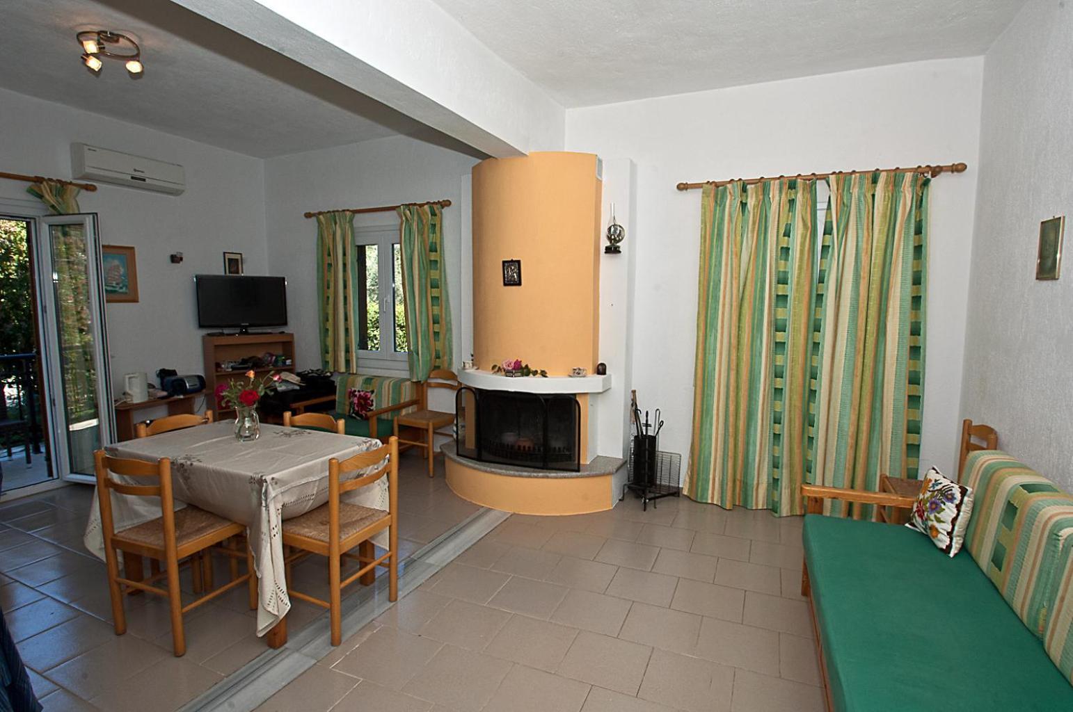 Pegasus Apartments Stafylos Buitenkant foto