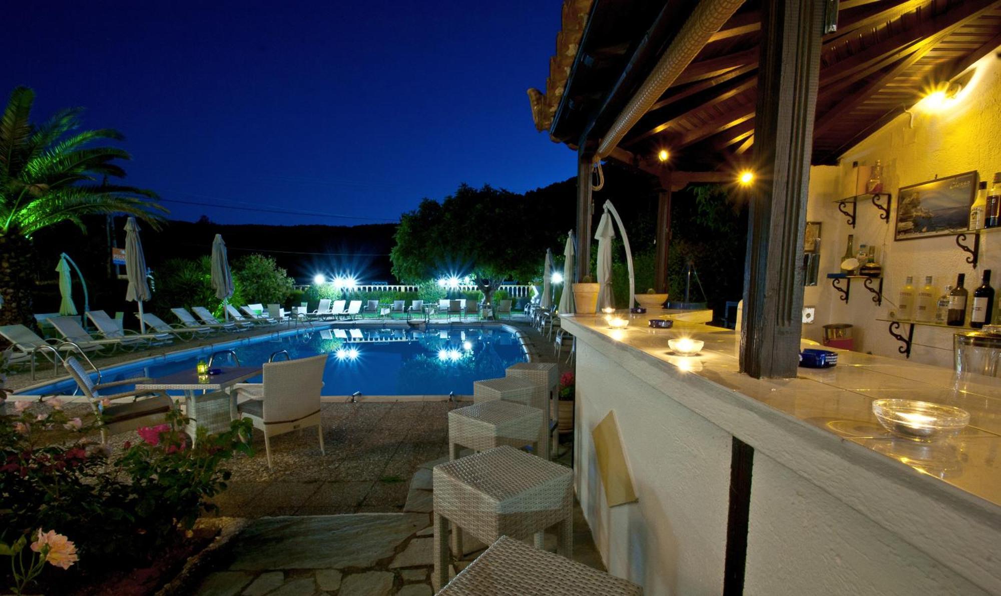 Pegasus Apartments Stafylos Buitenkant foto