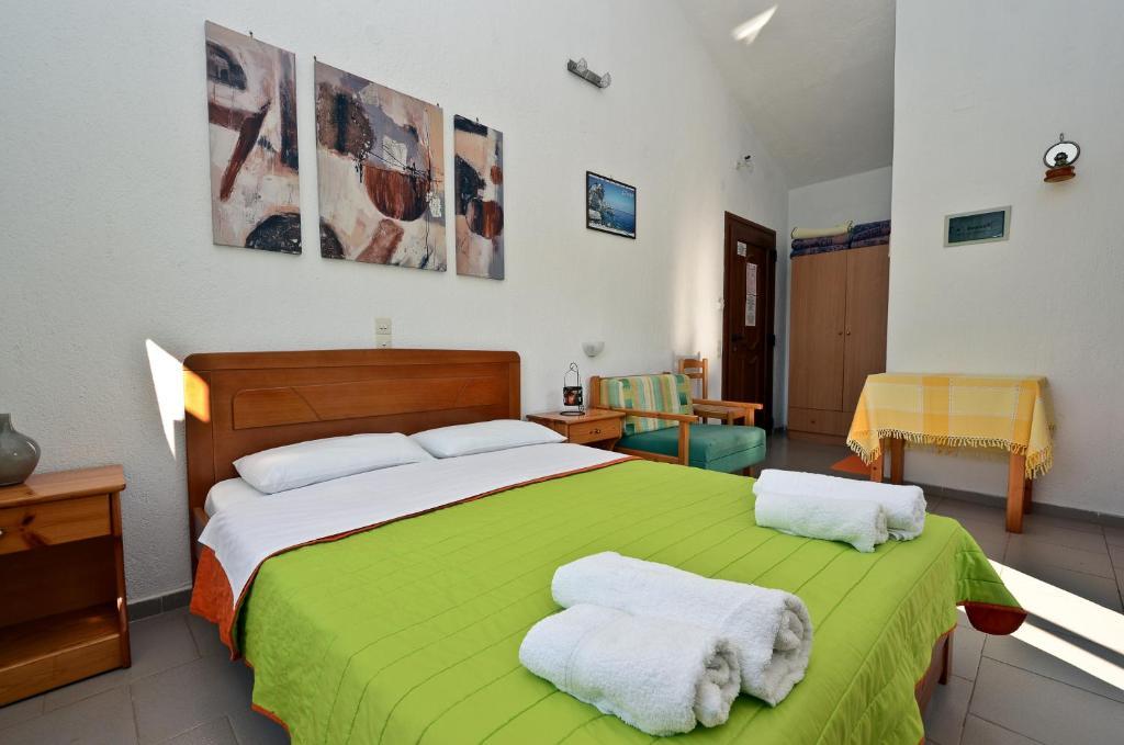 Pegasus Apartments Stafylos Buitenkant foto