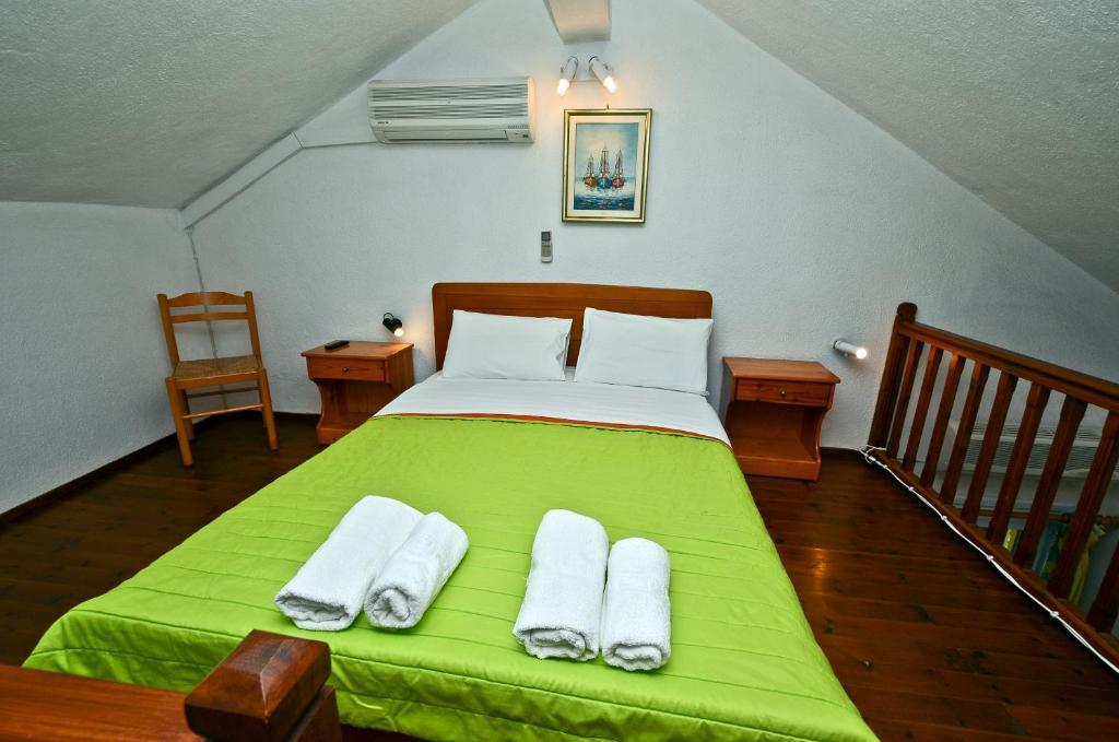 Pegasus Apartments Stafylos Buitenkant foto
