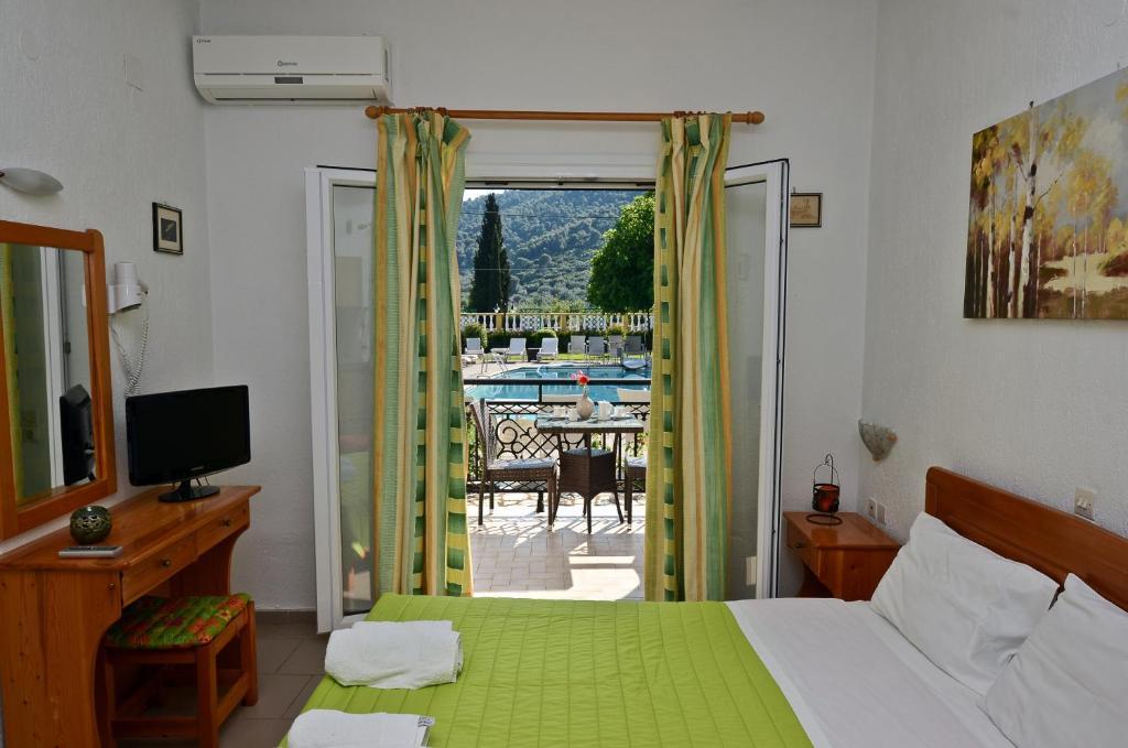 Pegasus Apartments Stafylos Buitenkant foto